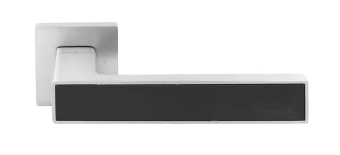 Ручка дверная SULLA  MH-48-S6 SSC/BL на квадратной розетке 6 мм, цвет суперматовый хром / черный, ЦАМ Light